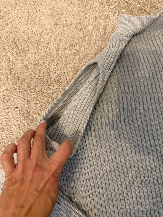 Off-Shoulder Ribbed Sweater, XS - Picture 4 of 6